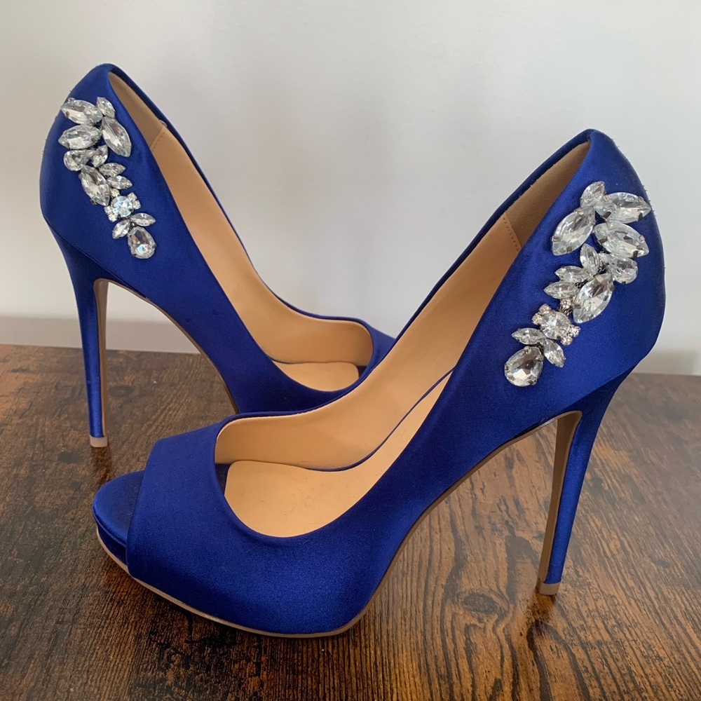 ❌SOLD❌ Badgley Mischka jewelled pump